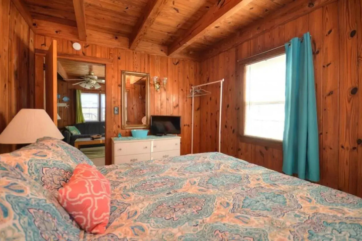 Room 5 of 14