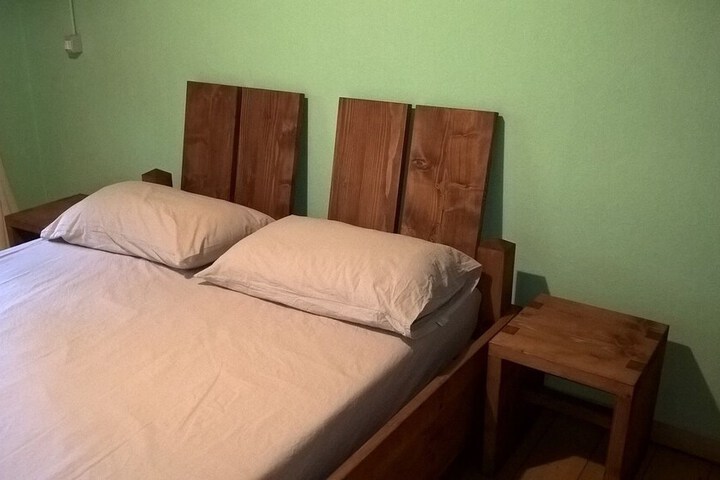 Room 10 of 38