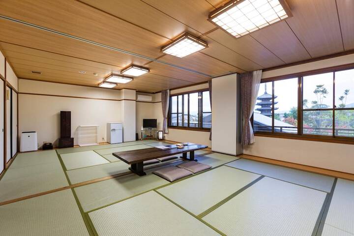 Room 14 of 41