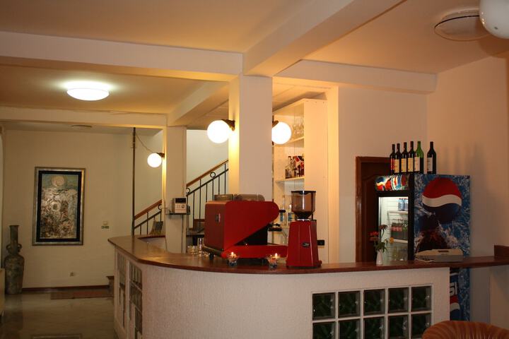 Guest Lobby