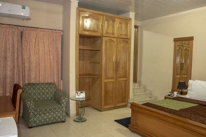 Room 15 of 67
