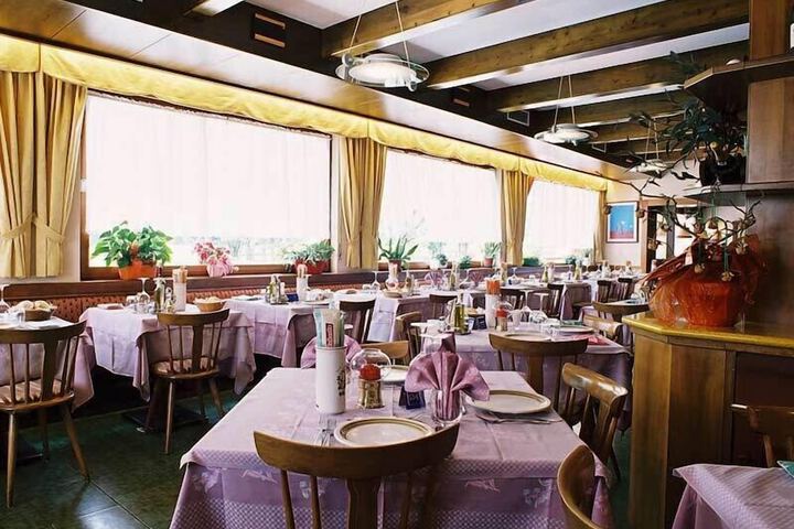 Dining Photos