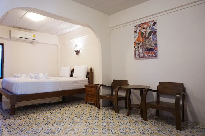 Room 17 of 35