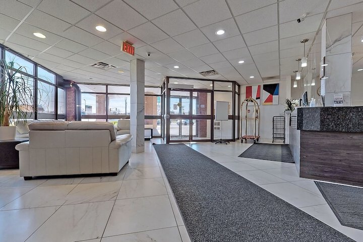 Hotel Interior 6 of 33