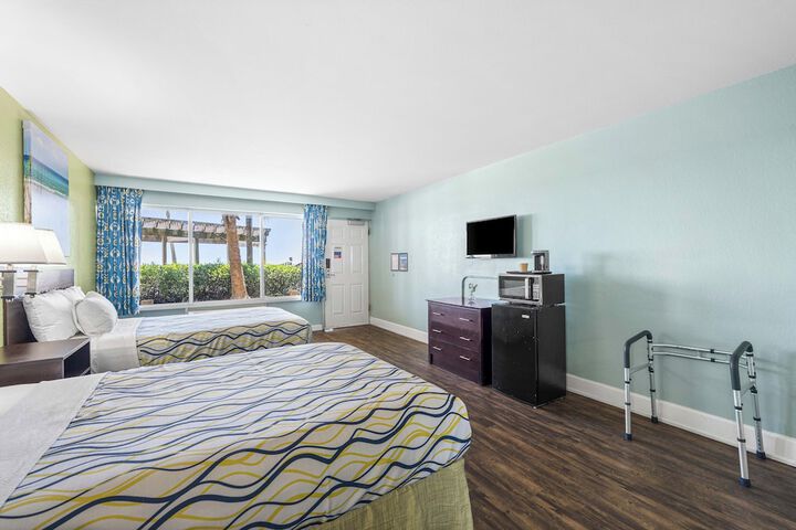 Room 27 of 120