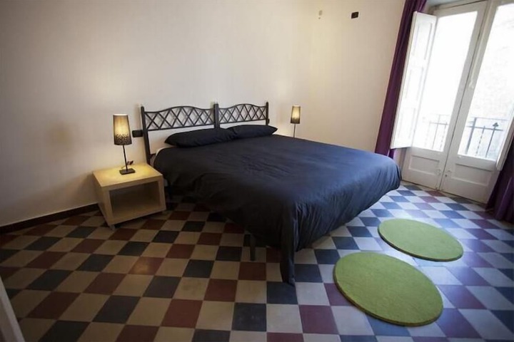Room 3 of 33
