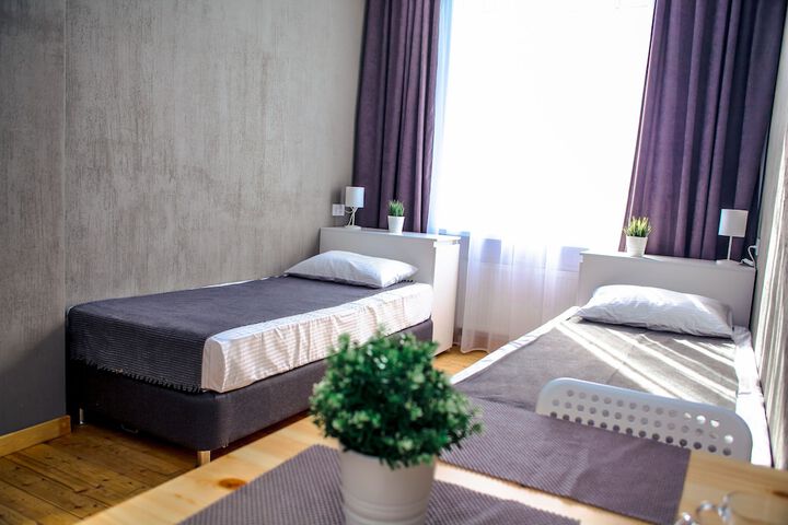 Room 17 of 40