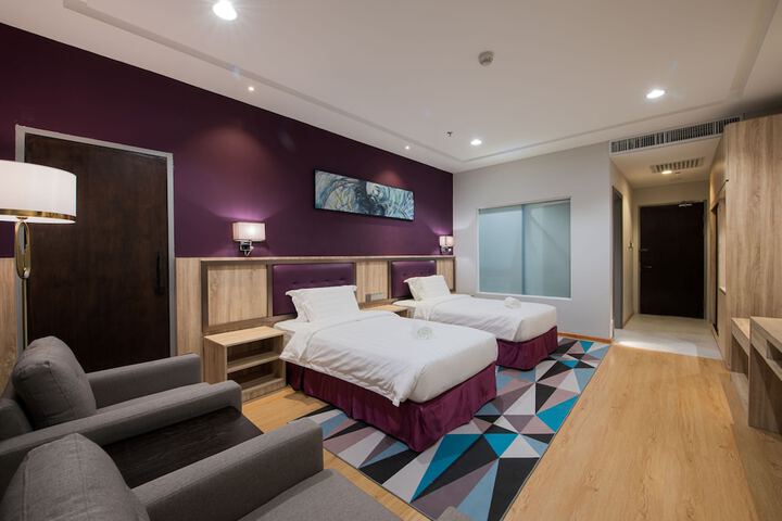 Room 16 of 44