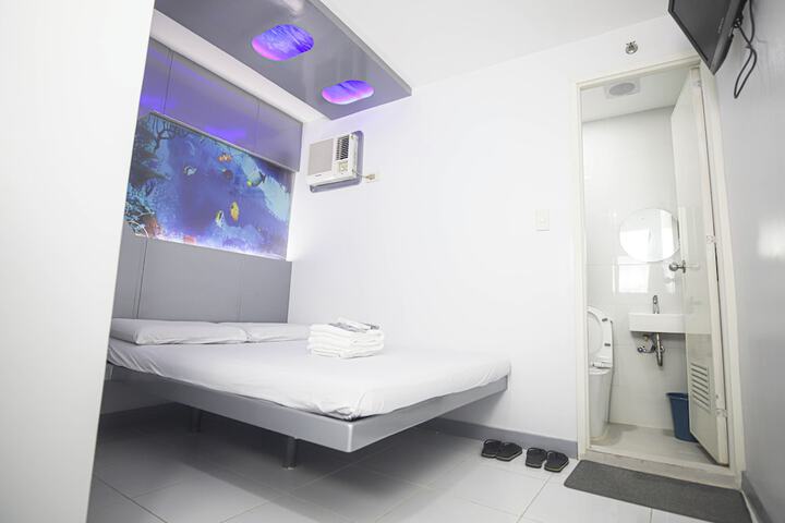 Room 20 of 53