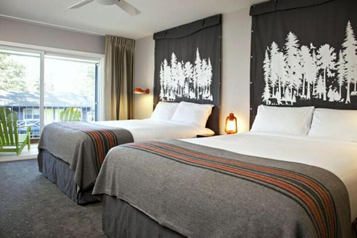 2 Queen Beds (9 of 13)