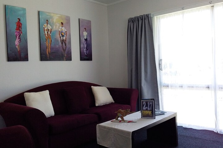 Room 11 of 27
