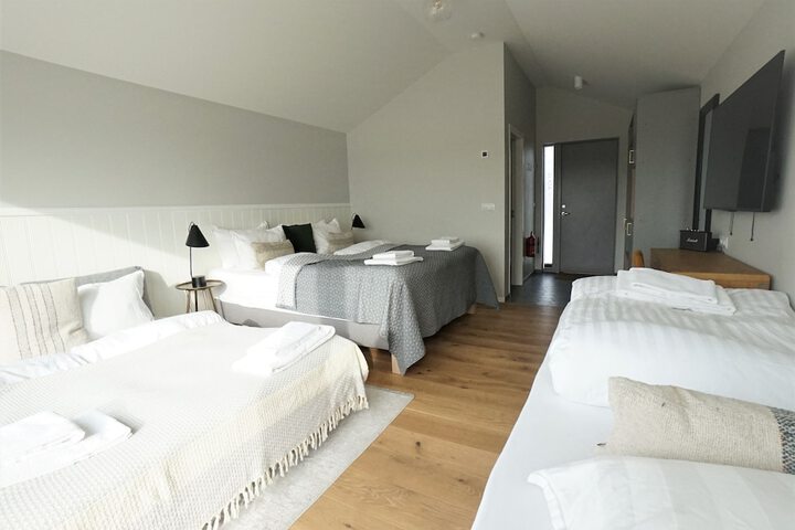 Room 5 of 40