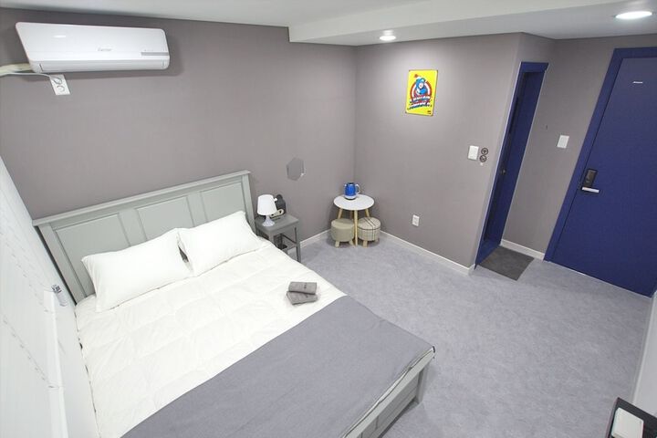 Room 16 of 55