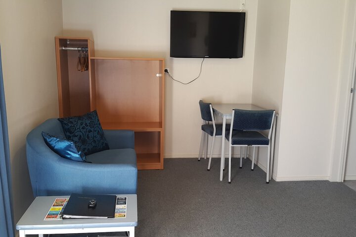 Room 28 of 68
