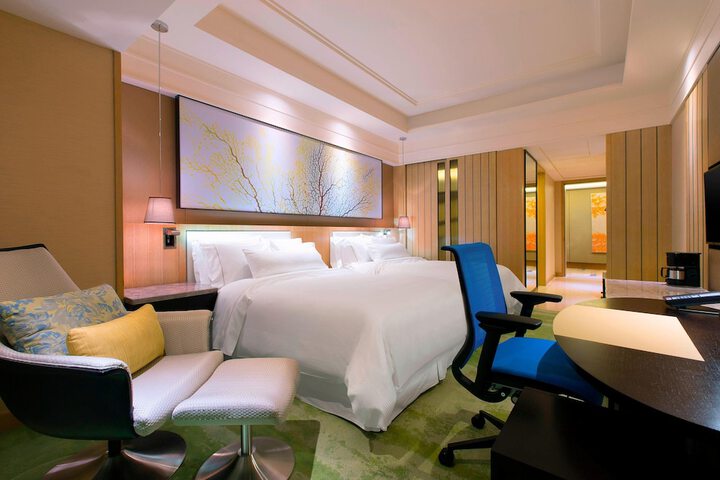 Room 21 of 90