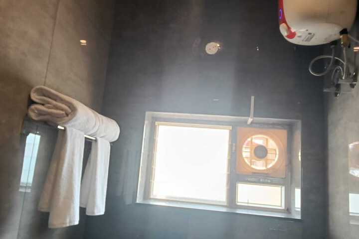 Room 66 of 73