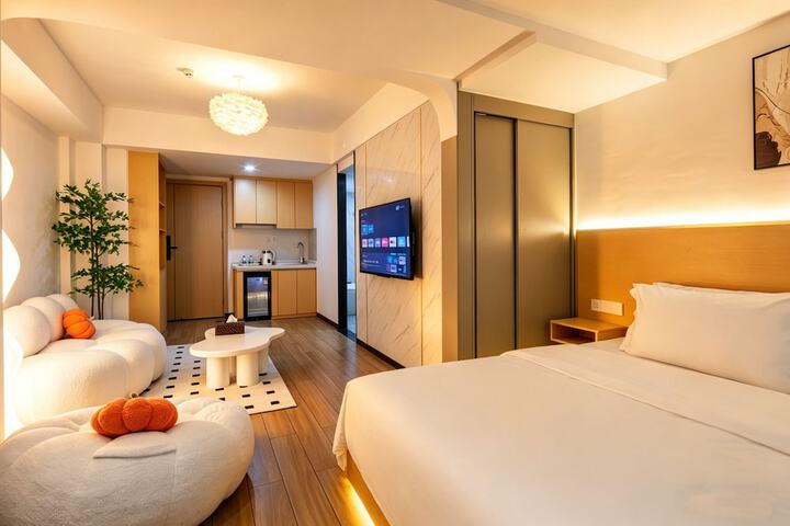 Room 43 of 86