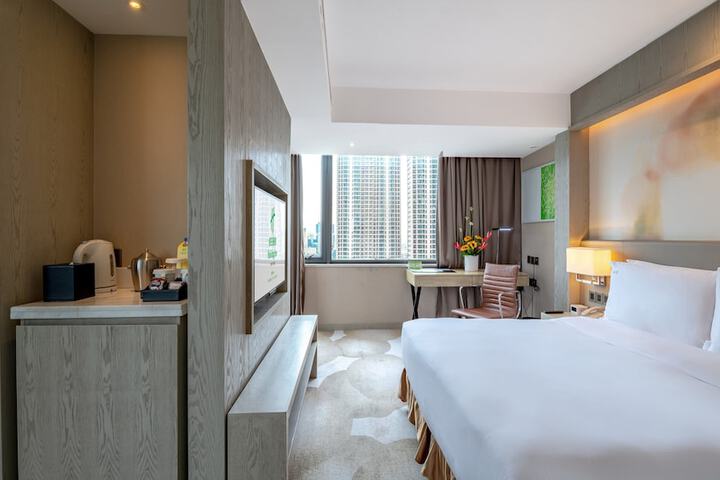 Room 14 of 67