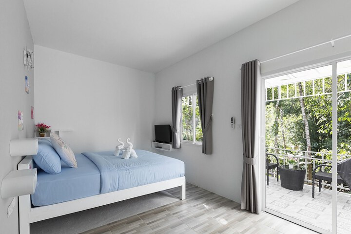 Room 10 of 50