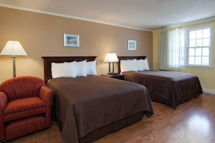 Room 10 of 29