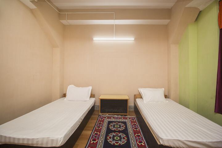 Room 11 of 13