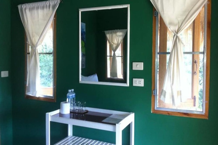 Room 13 of 31