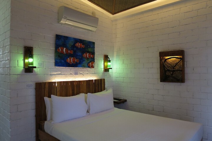 Room 6 of 22