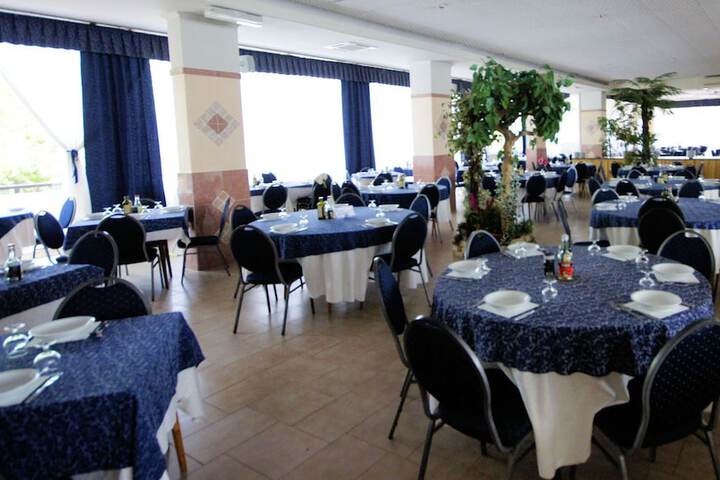 Dining Photos