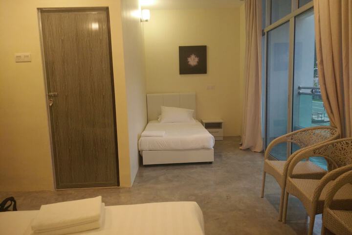 Room 9 of 23