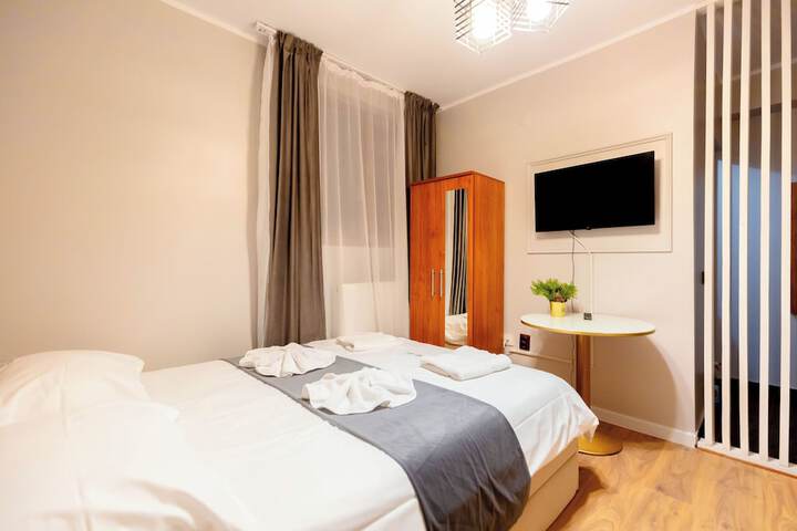 Room 8 of 29