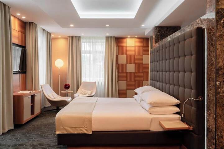 Room 48 of 110