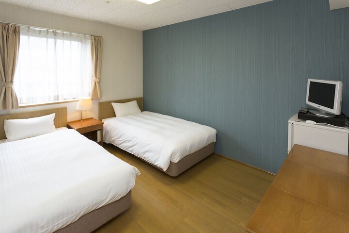 Room 9 of 41