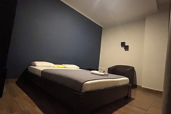 Room 28 of 53