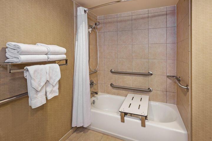 1 Bedroom Suite (12 of 23)