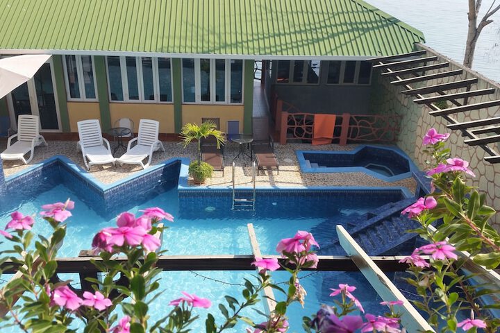 Pool 18 of 37