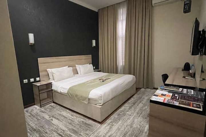 Room 15 of 44