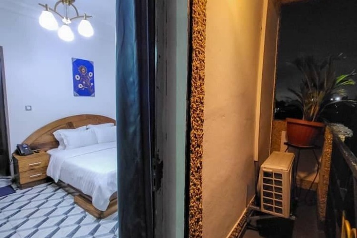Room 13 of 79