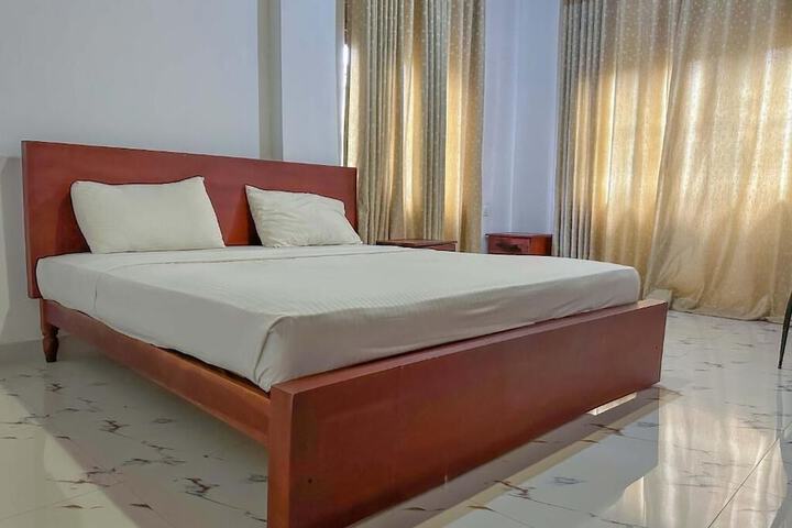 Room 4 of 35