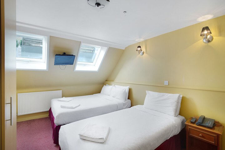 Room 14 / 31