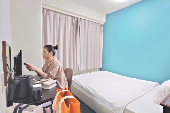 Room 14 of 120
