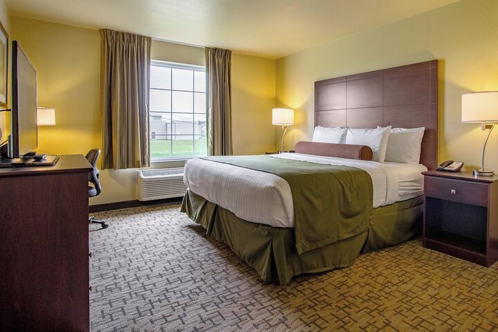 Double Accessible King Size Bed (6 of 10)