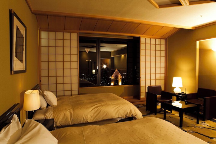 Room 27 of 91