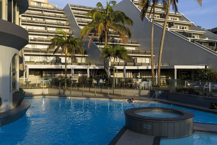 Pool 124 of 191