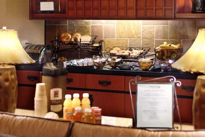 Breakfast/Coffee Service 25 of 34