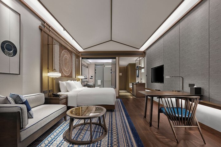 Room 21 of 49