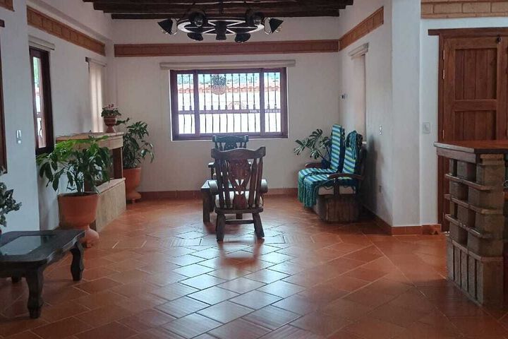 Room 8 of 19