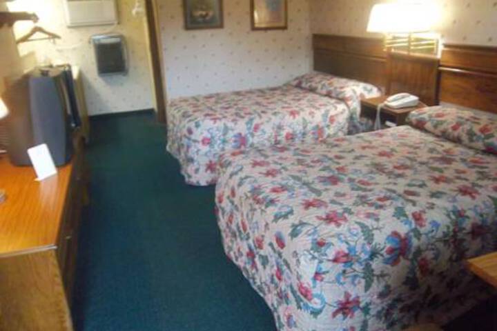 Room 2 of 5