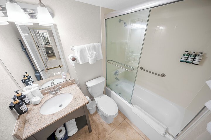 King Room Disability Accessible (17 of 34)