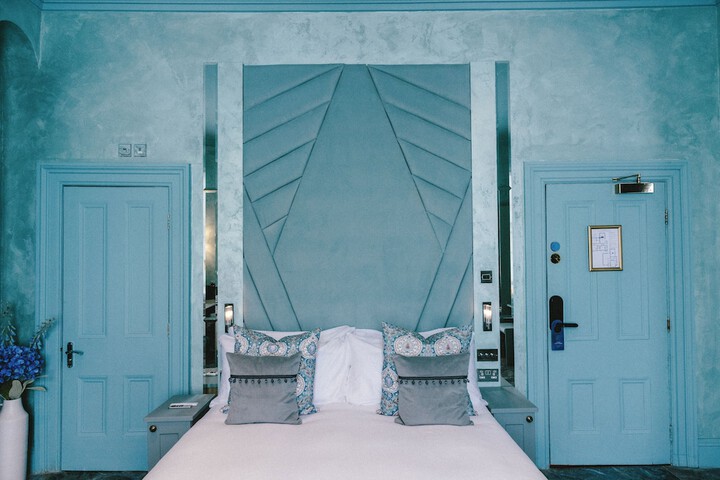 Room 27 of 117