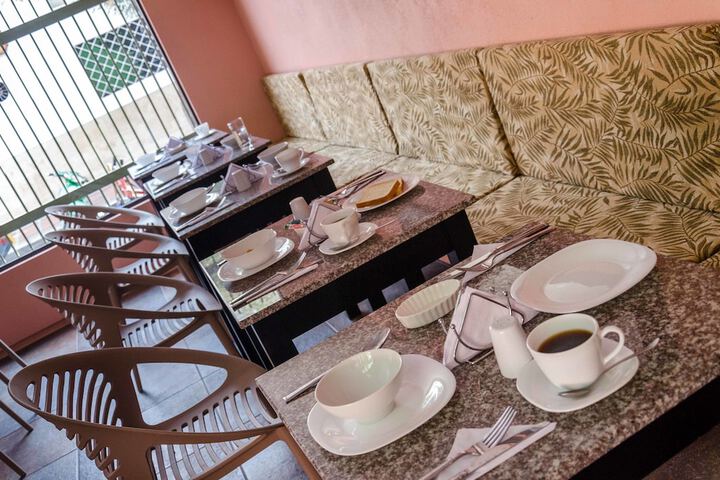 Breakfast/Coffee Service 51 of 72